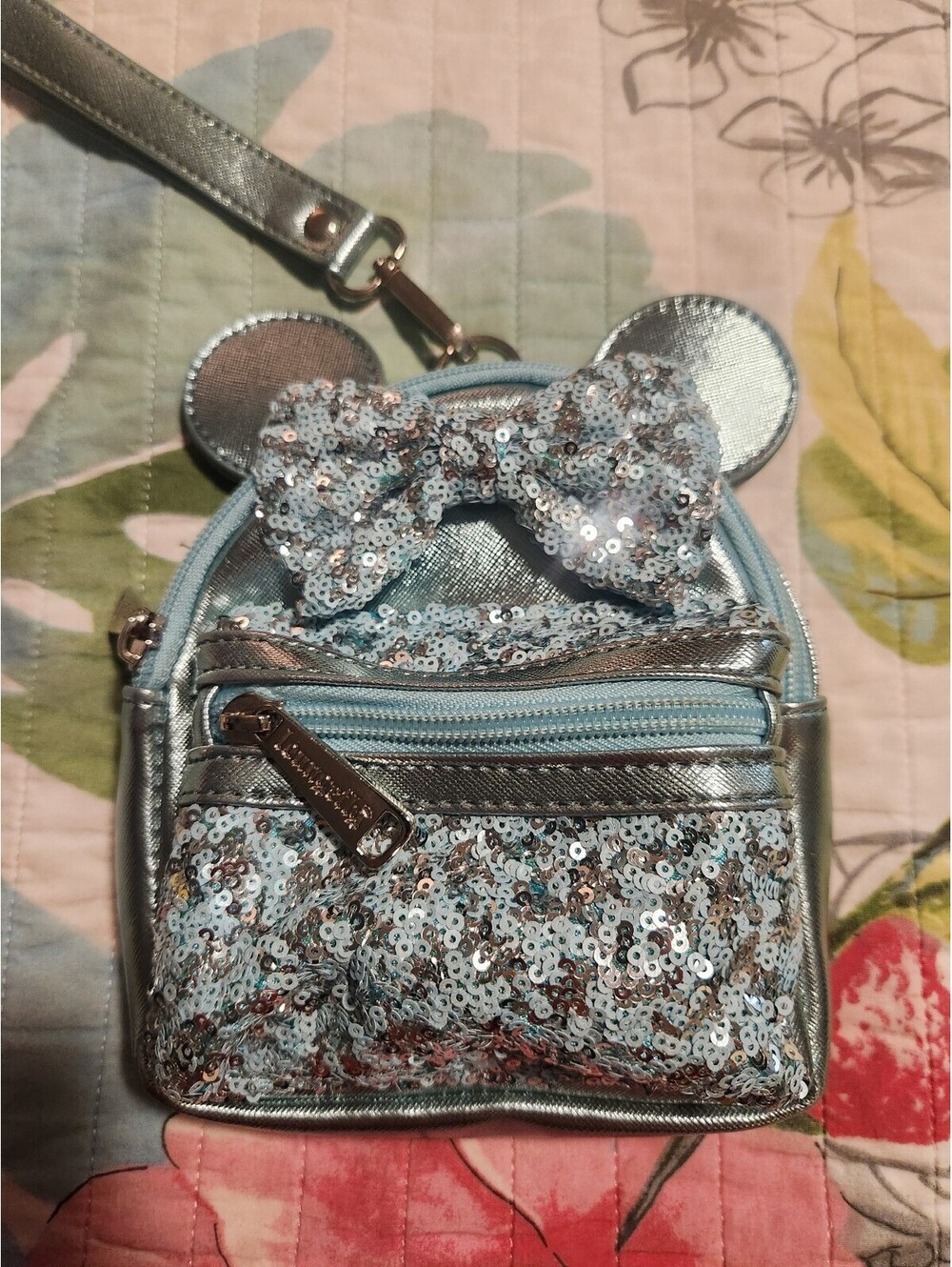 Disney Parks Loungefly Minnie Mouse Arendelle Aqua Wristlet Purse & Belt Bag